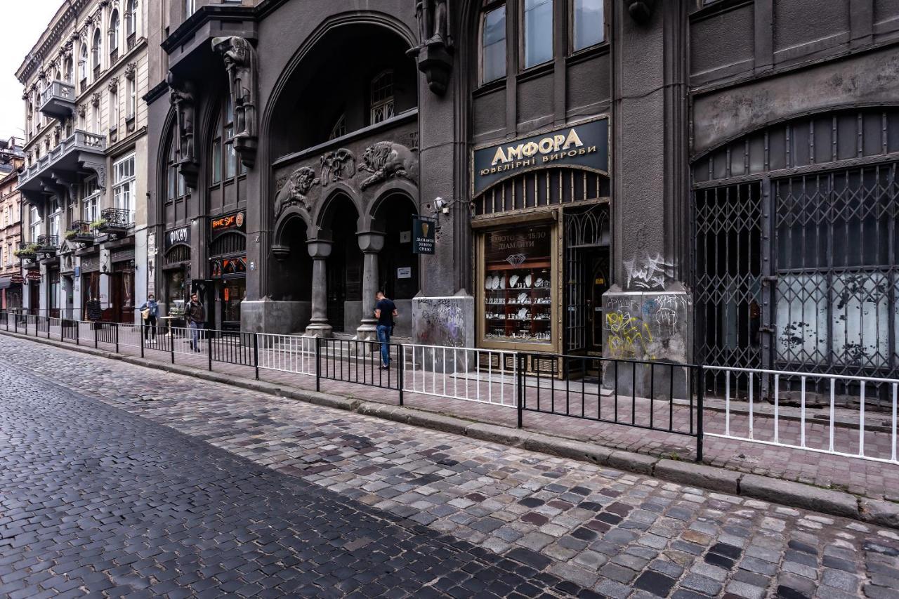 Leogrand Apartments On Kniazia Romana 6 Lviv Bagian luar foto