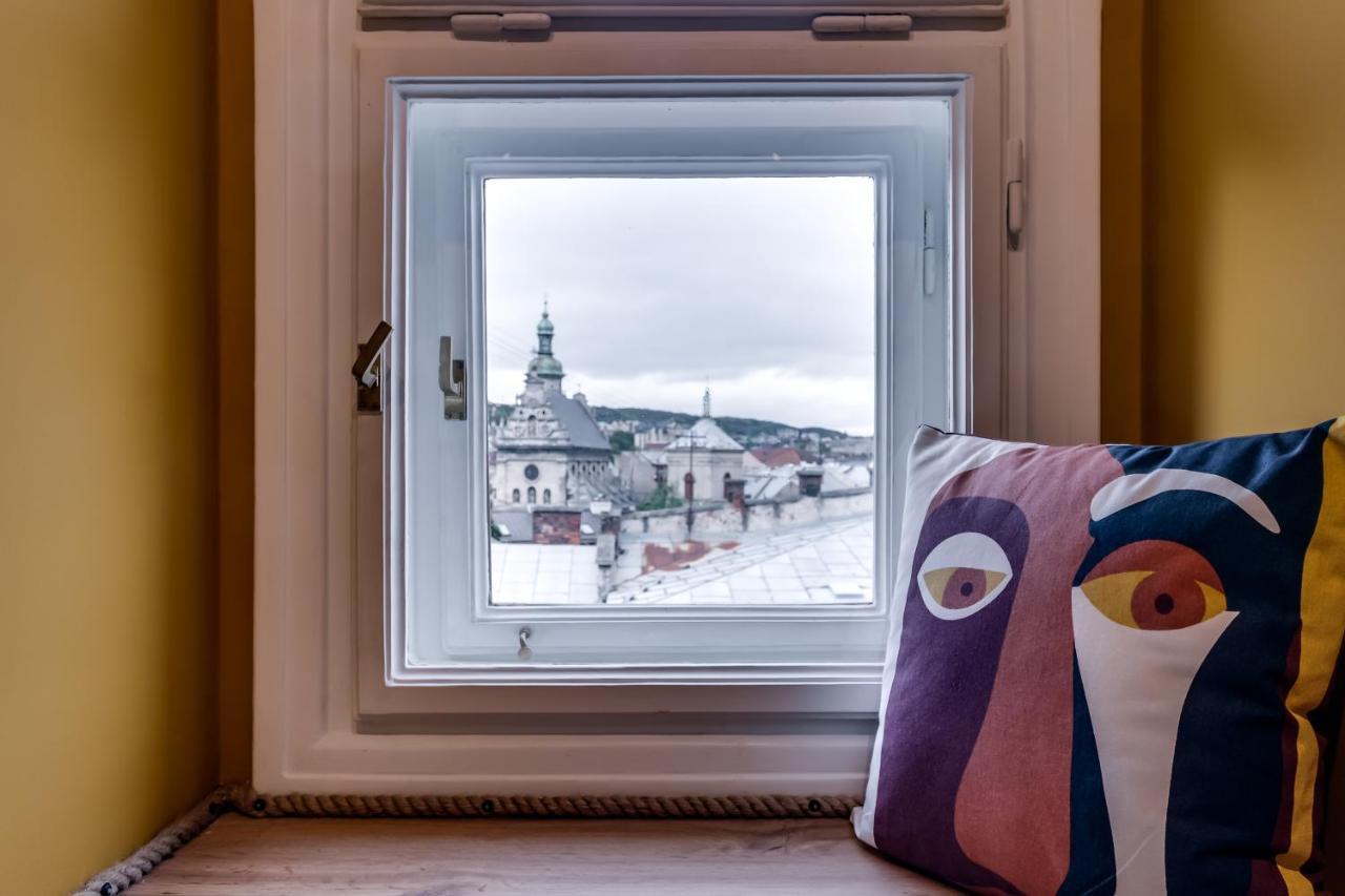 Leogrand Apartments On Kniazia Romana 6 Lviv Bagian luar foto