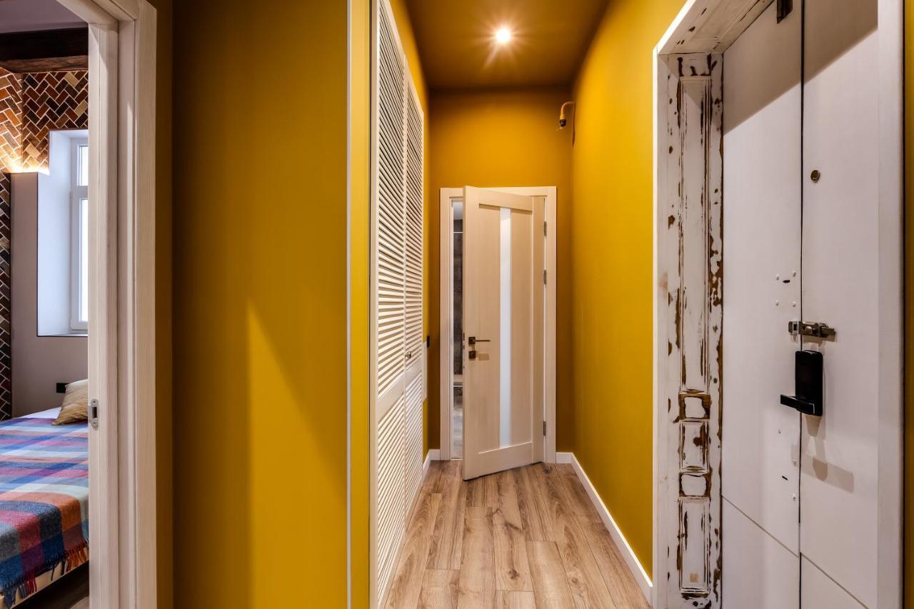 Leogrand Apartments On Kniazia Romana 6 Lviv Bagian luar foto